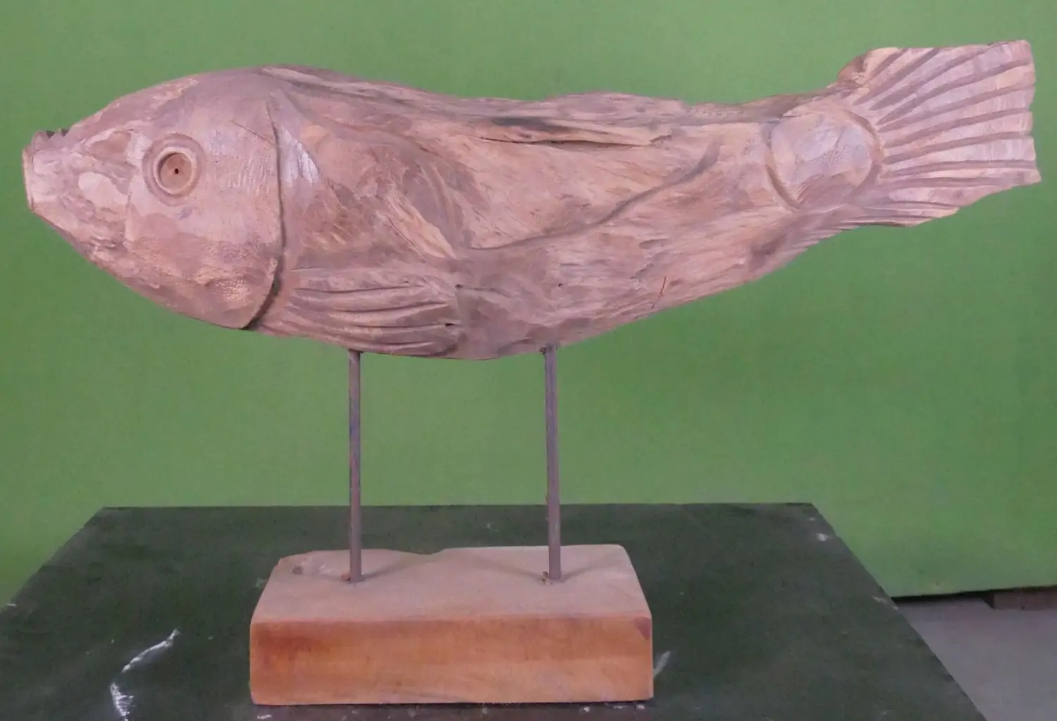  Product image 4 of the product “Carved fish wood on stand made from teak root pieces ”